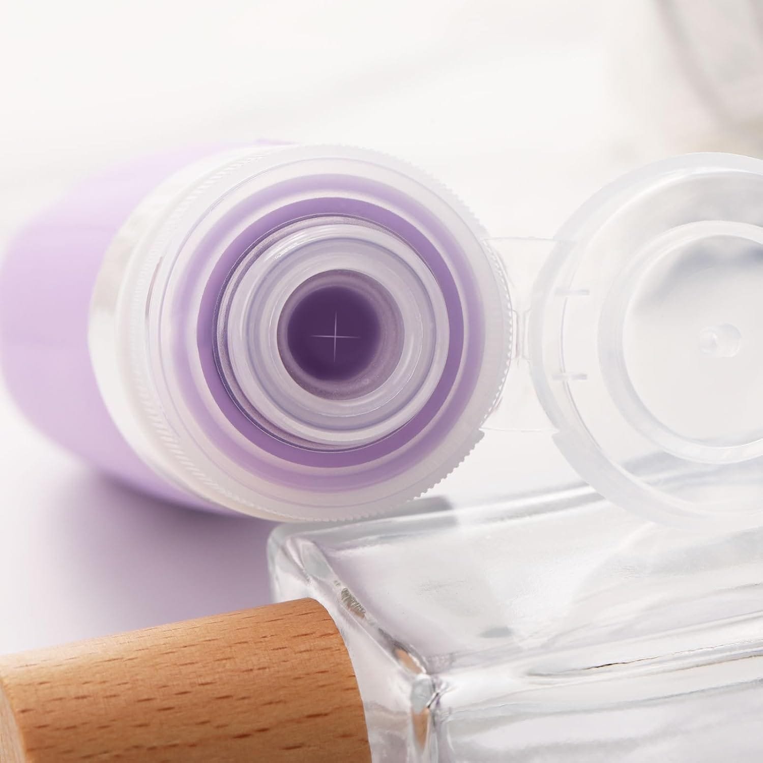 5 botellas de viaje para artículos de tocador con bolsa de aseo transparente con cremallera, botellas de silicona a prueba de fugas, relleno de champú acondicionador, loción, artículos esenciales de - Imagen 4