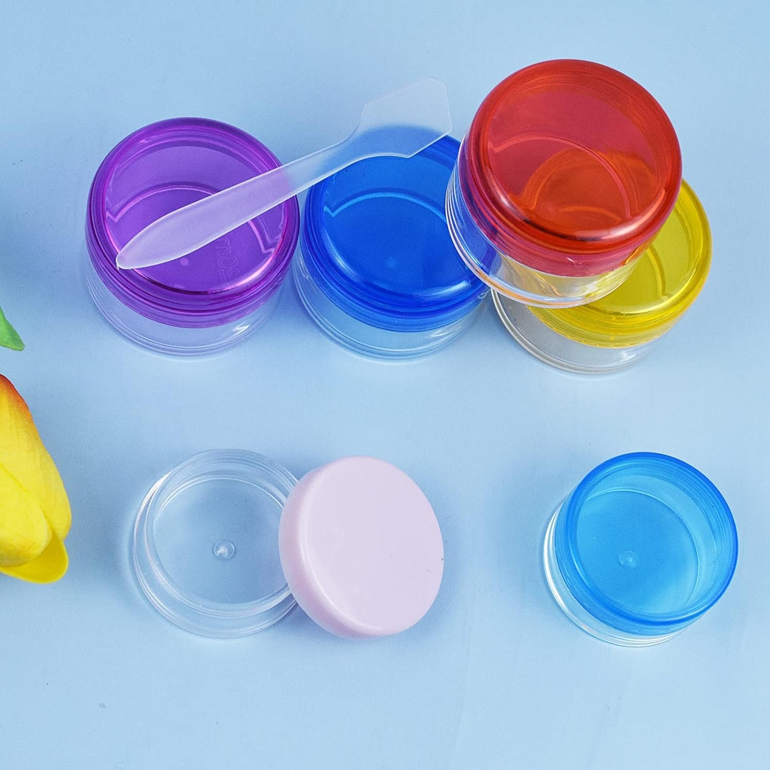 6 botellas de viaje, macetas de muestra, mini macetas de viaje para artículos de tocador, macetas pequeñas de crema de viaje, recipientes cosméticos transparentes, 10 g), multicolor - Imagen 3